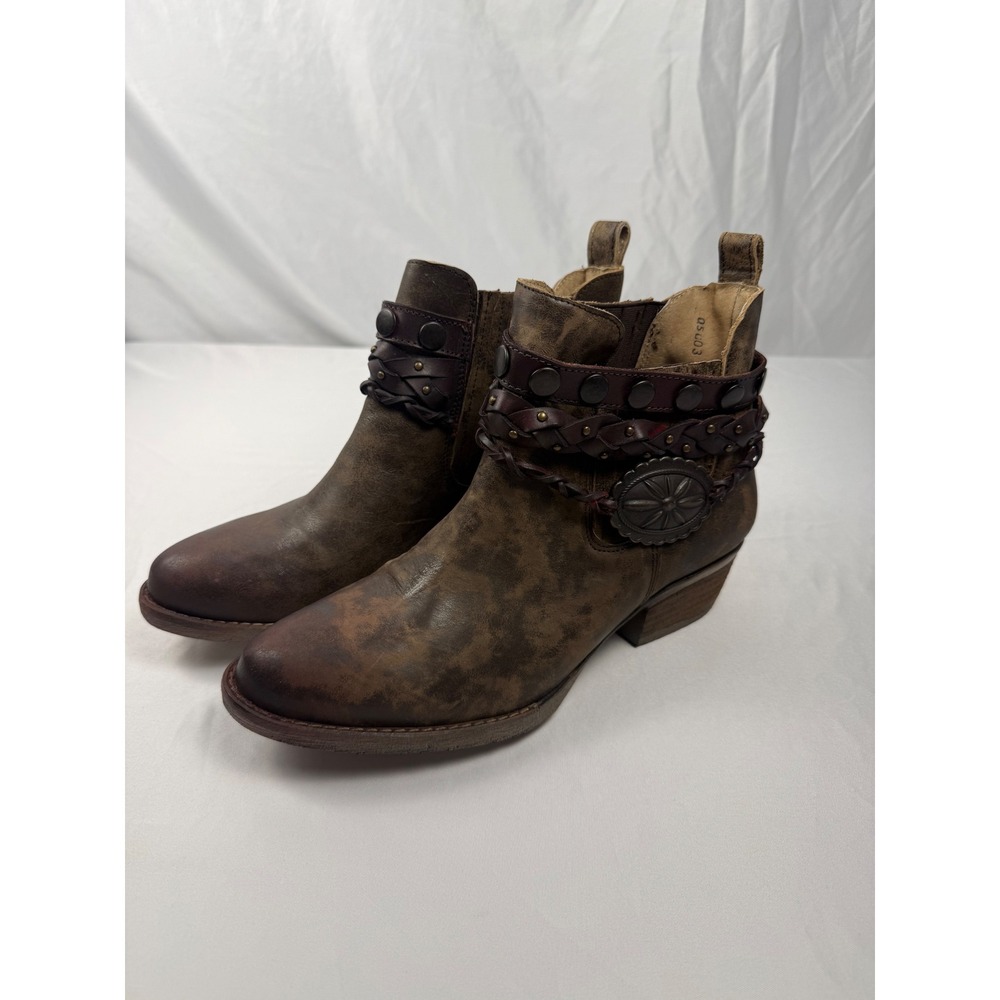 Circle G by Corral Size 9 Brown Leather Western Ankle Boots Studded Concho